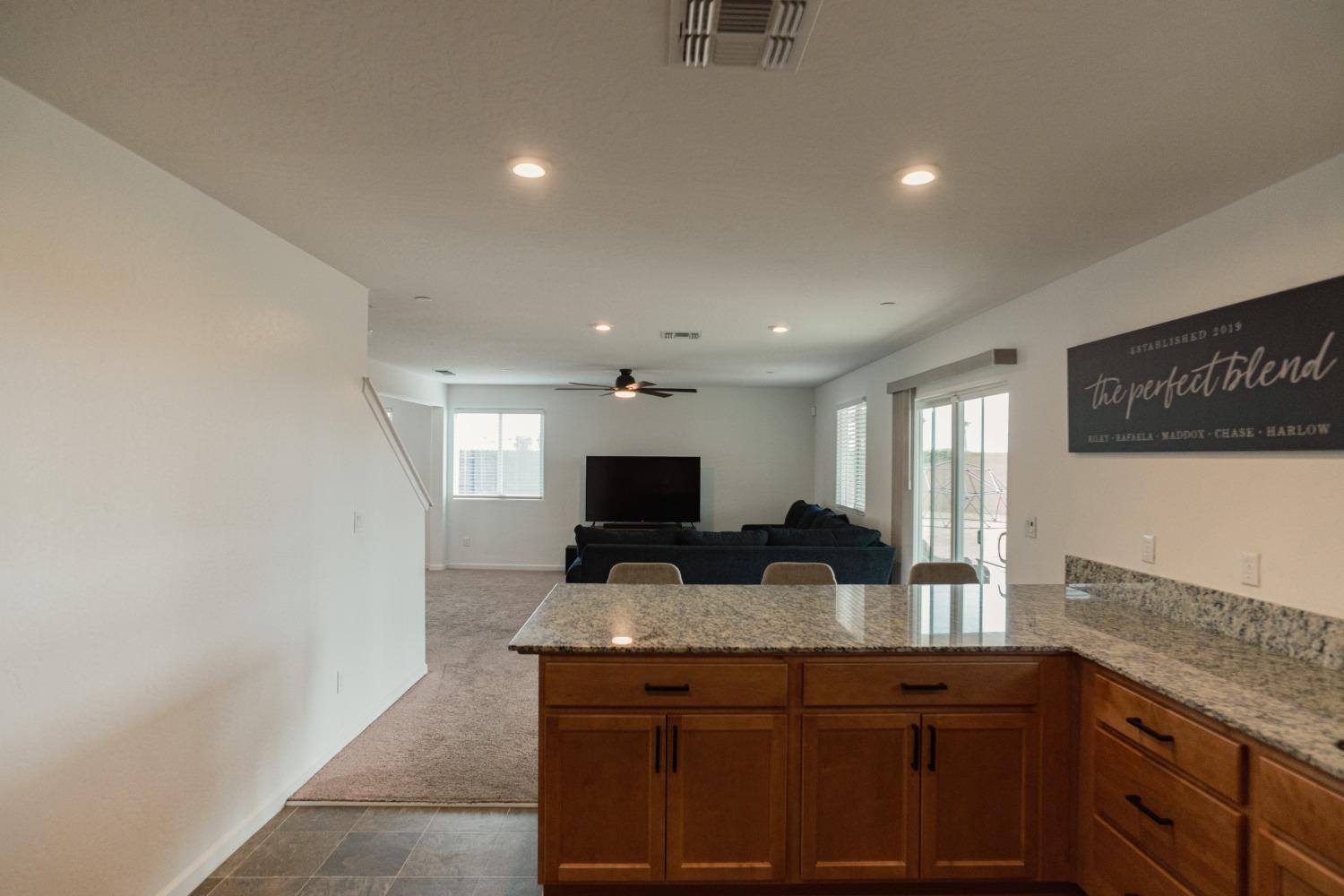 Detail Gallery Image 14 of 62 For 400 Verte St, Chowchilla,  CA 93610 - 4 Beds | 2/1 Baths