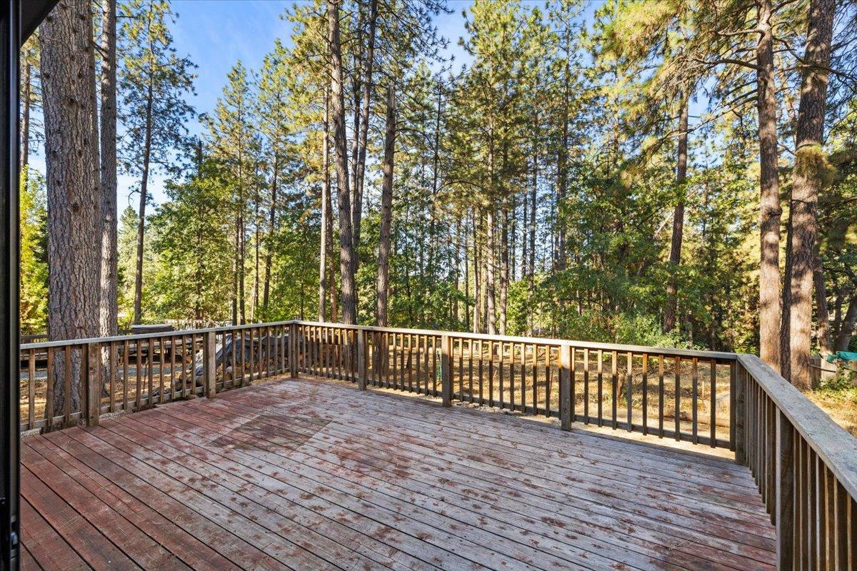 Detail Gallery Image 5 of 35 For 12022 Francis Dr, Grass Valley,  CA 95949 - 3 Beds | 2 Baths