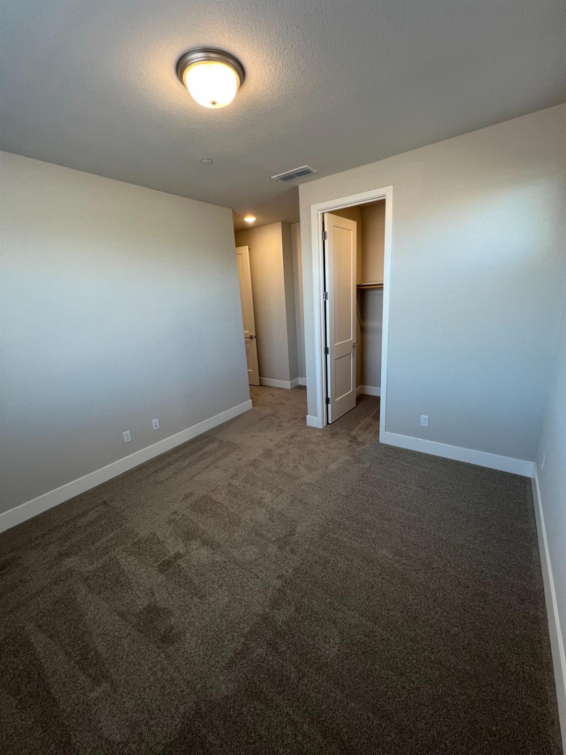 Detail Gallery Image 15 of 21 For 3063 Banano Way, Rancho Cordova,  CA 95742 - 4 Beds | 2/1 Baths