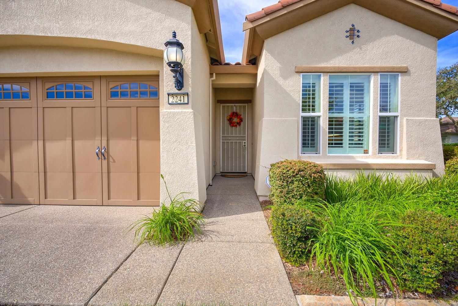 Detail Gallery Image 5 of 48 For 2241 Benton Loop, Roseville,  CA 95747 - 3 Beds | 2 Baths