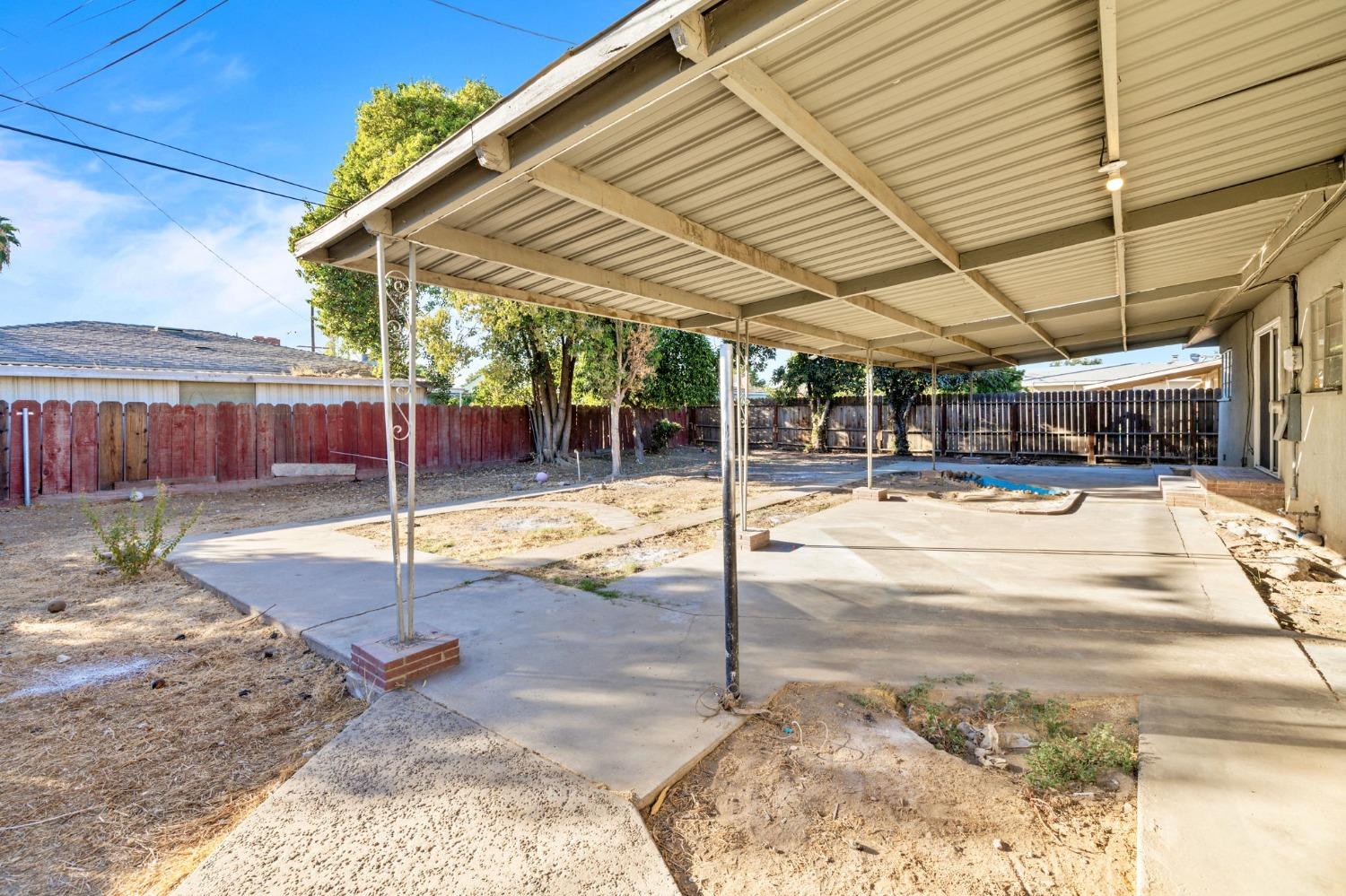 Detail Gallery Image 13 of 14 For 3637 N Fresno, Fresno,  CA 93726 - 2 Beds | 1 Baths