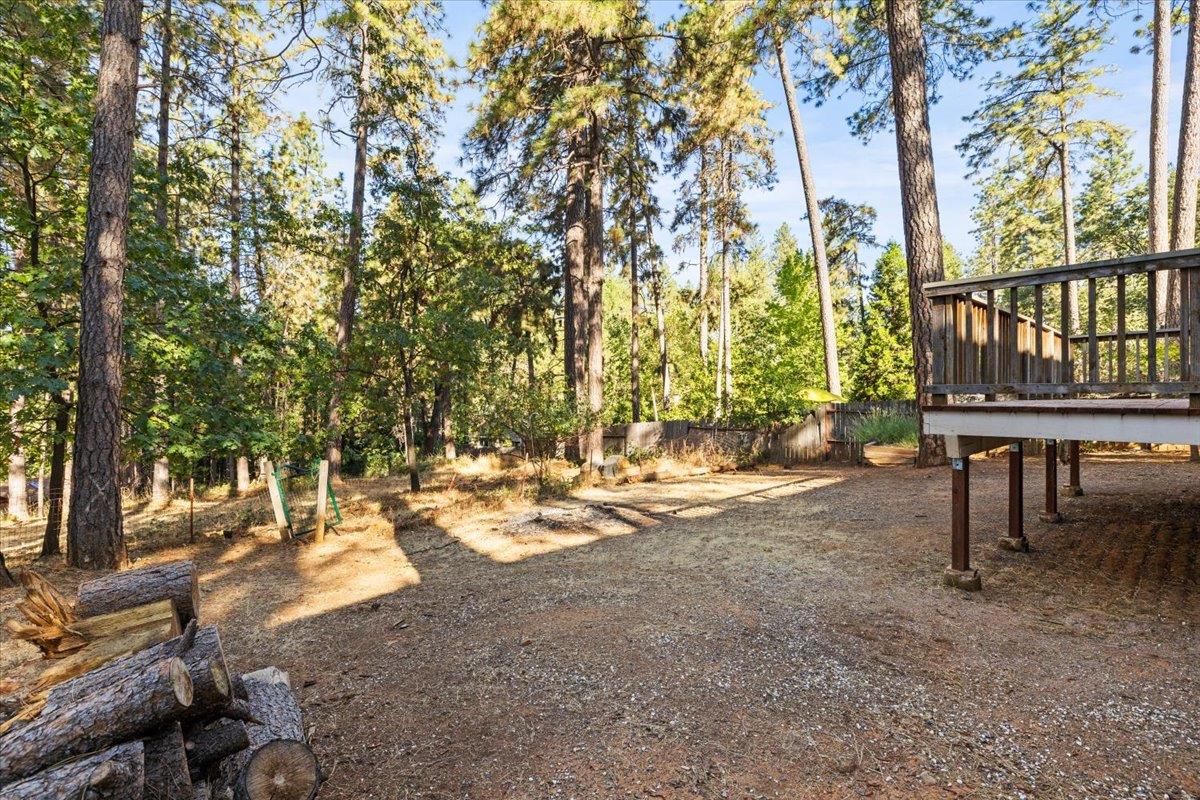 Detail Gallery Image 10 of 35 For 12022 Francis Dr, Grass Valley,  CA 95949 - 3 Beds | 2 Baths