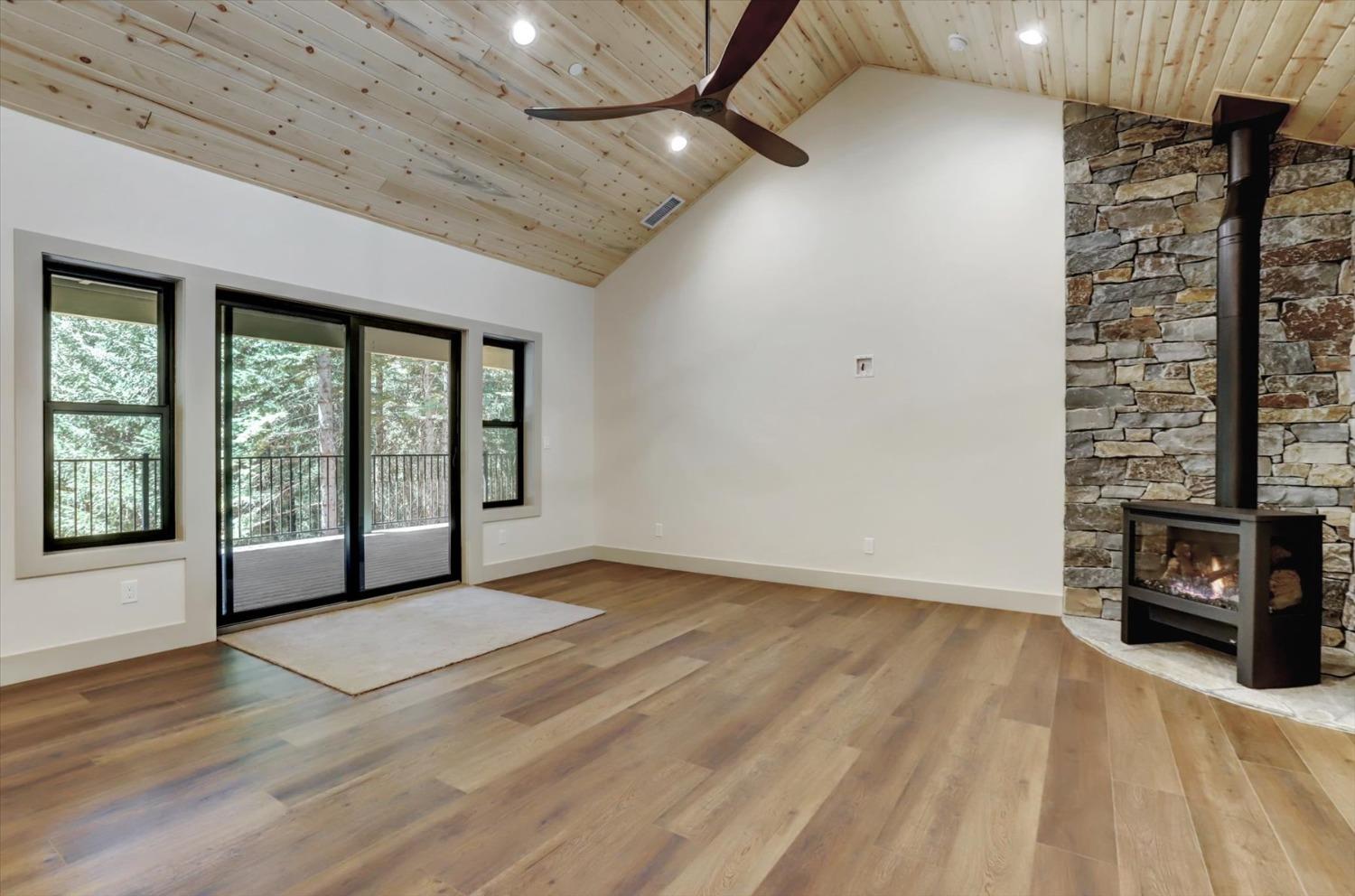 Detail Gallery Image 6 of 63 For 10416 Harmony Ridge Rd, Nevada City,  CA 95959 - 3 Beds | 3/1 Baths