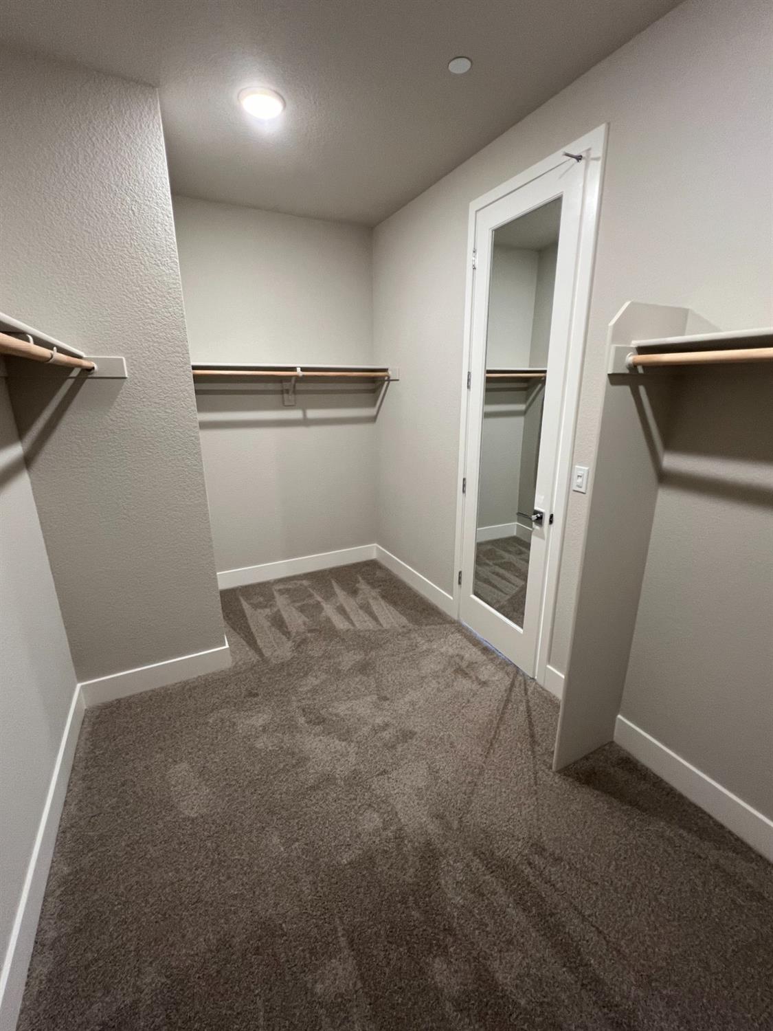 Detail Gallery Image 13 of 21 For 3063 Banano Way, Rancho Cordova,  CA 95742 - 4 Beds | 2/1 Baths