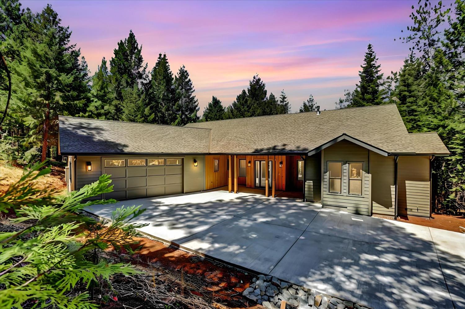 Detail Gallery Image 1 of 63 For 10416 Harmony Ridge Rd, Nevada City,  CA 95959 - 3 Beds | 3/1 Baths