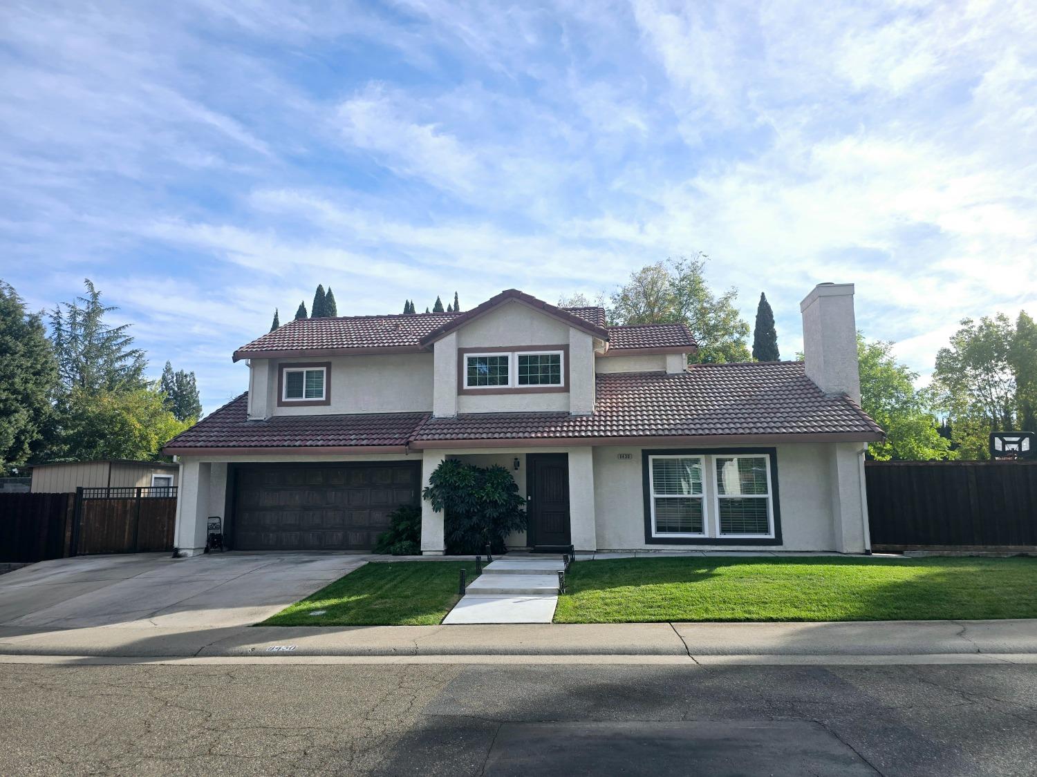 Detail Gallery Image 1 of 28 For 8430 Aster Ct, Citrus Heights,  CA 95610 - 3 Beds | 2/1 Baths