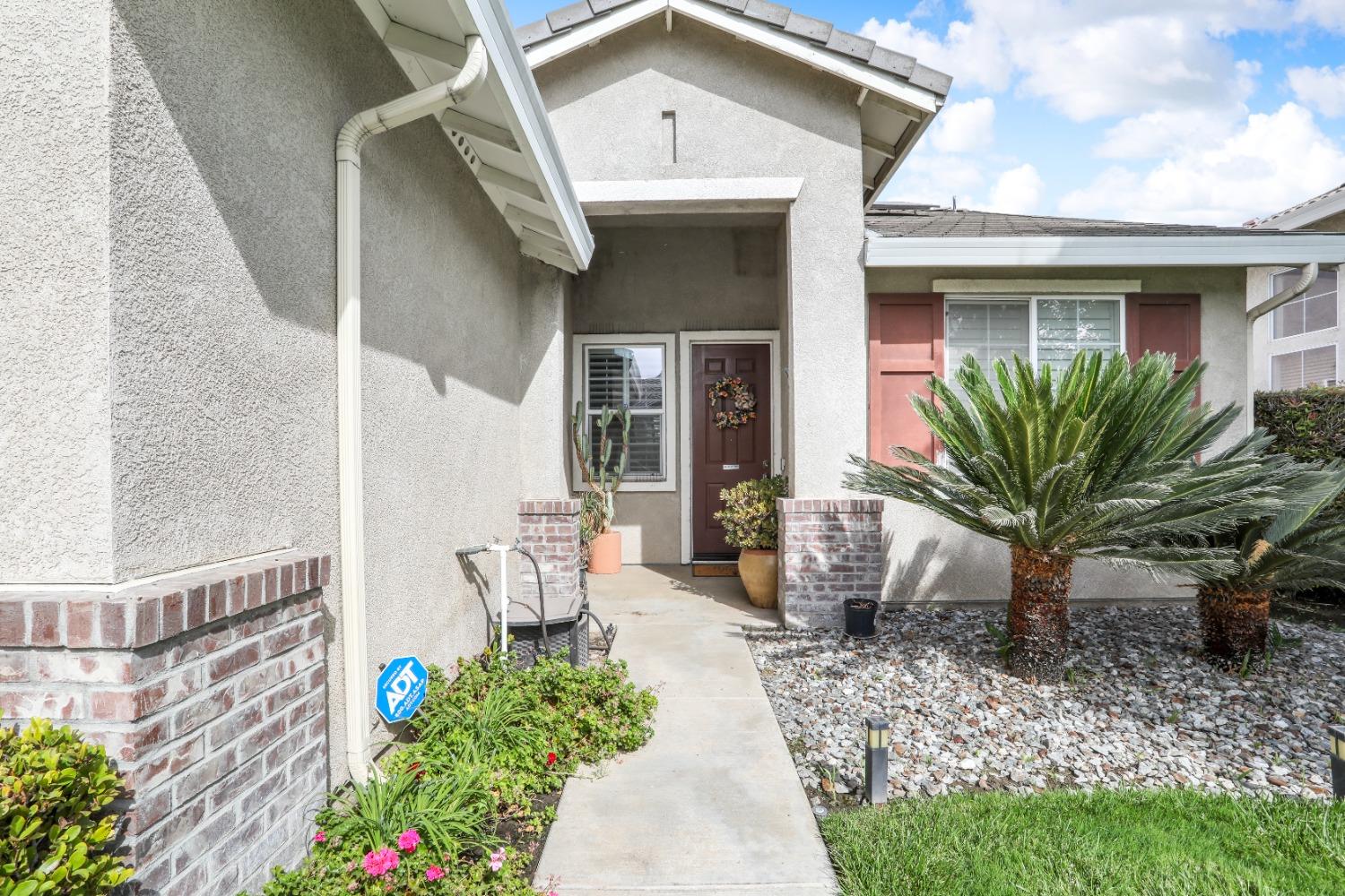 Detail Gallery Image 4 of 30 For 247 Calcite Ave, Lathrop,  CA 95330 - 3 Beds | 2 Baths