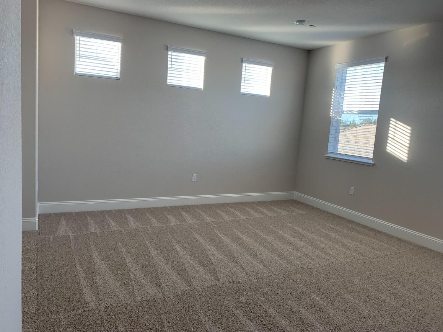 Detail Gallery Image 21 of 35 For 9043 Csuri St, Elk Grove,  CA 95624 - 4 Beds | 3/1 Baths