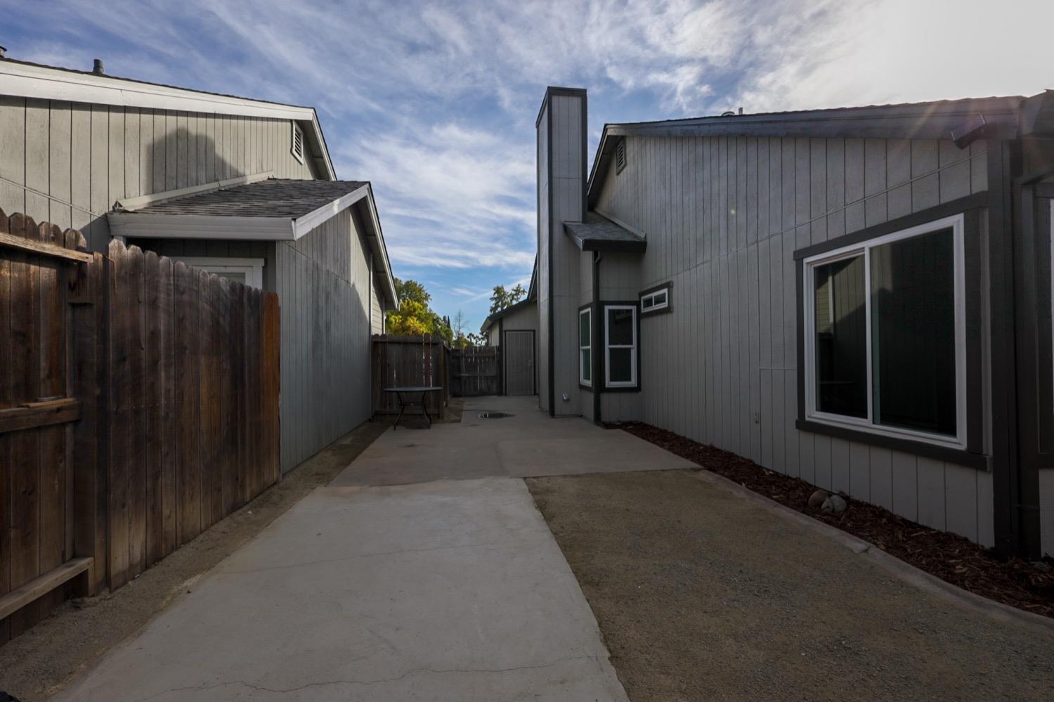 Country Run Way, Antelope, California image 33