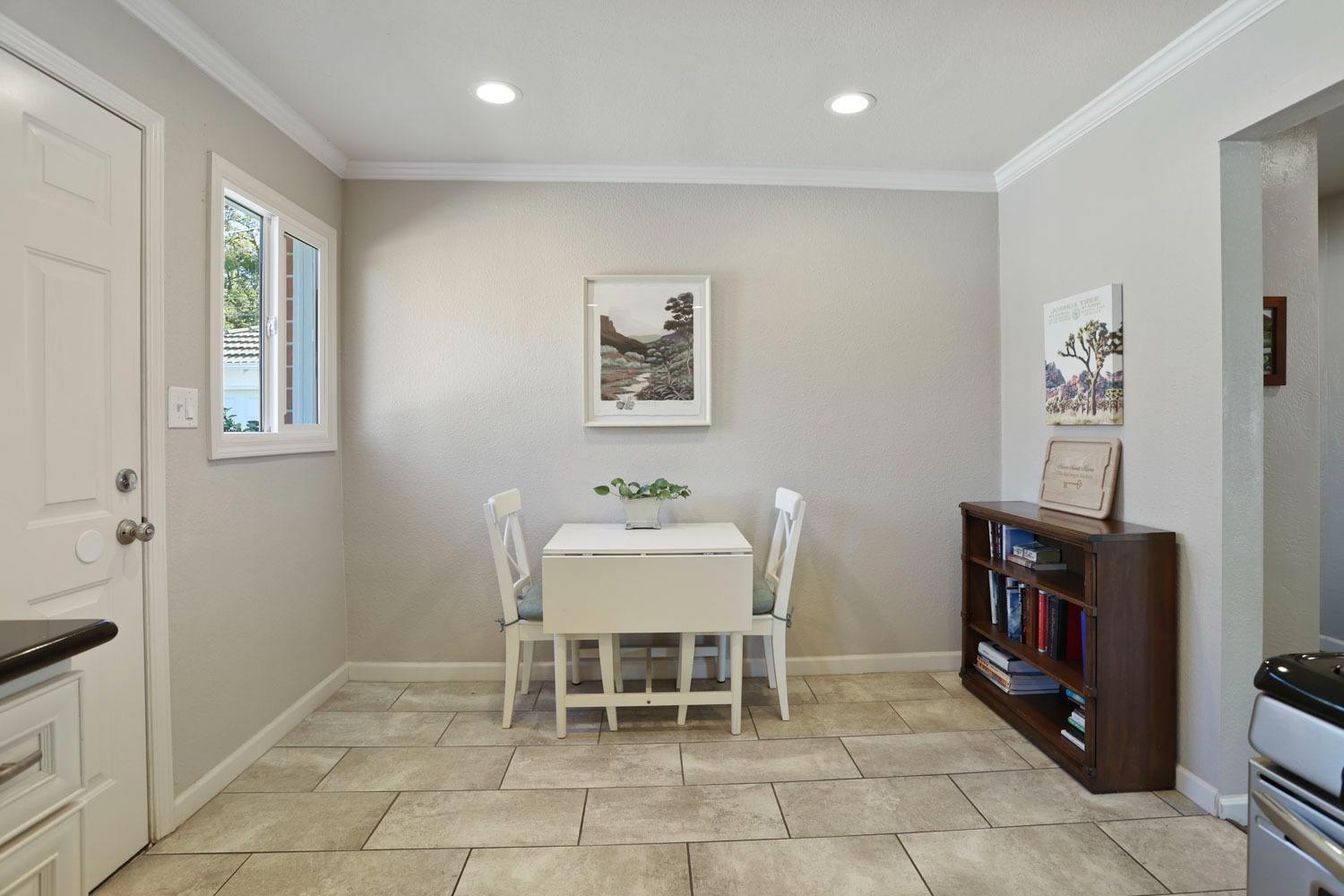 Detail Gallery Image 13 of 44 For 616 Alicante Dr, Lodi,  CA 95240 - 3 Beds | 2 Baths