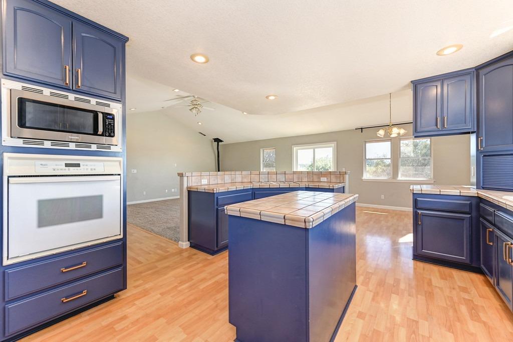 Detail Gallery Image 16 of 54 For 2080 Upper Black Rock Rd, Cool,  CA 95614 - 3 Beds | 2/1 Baths