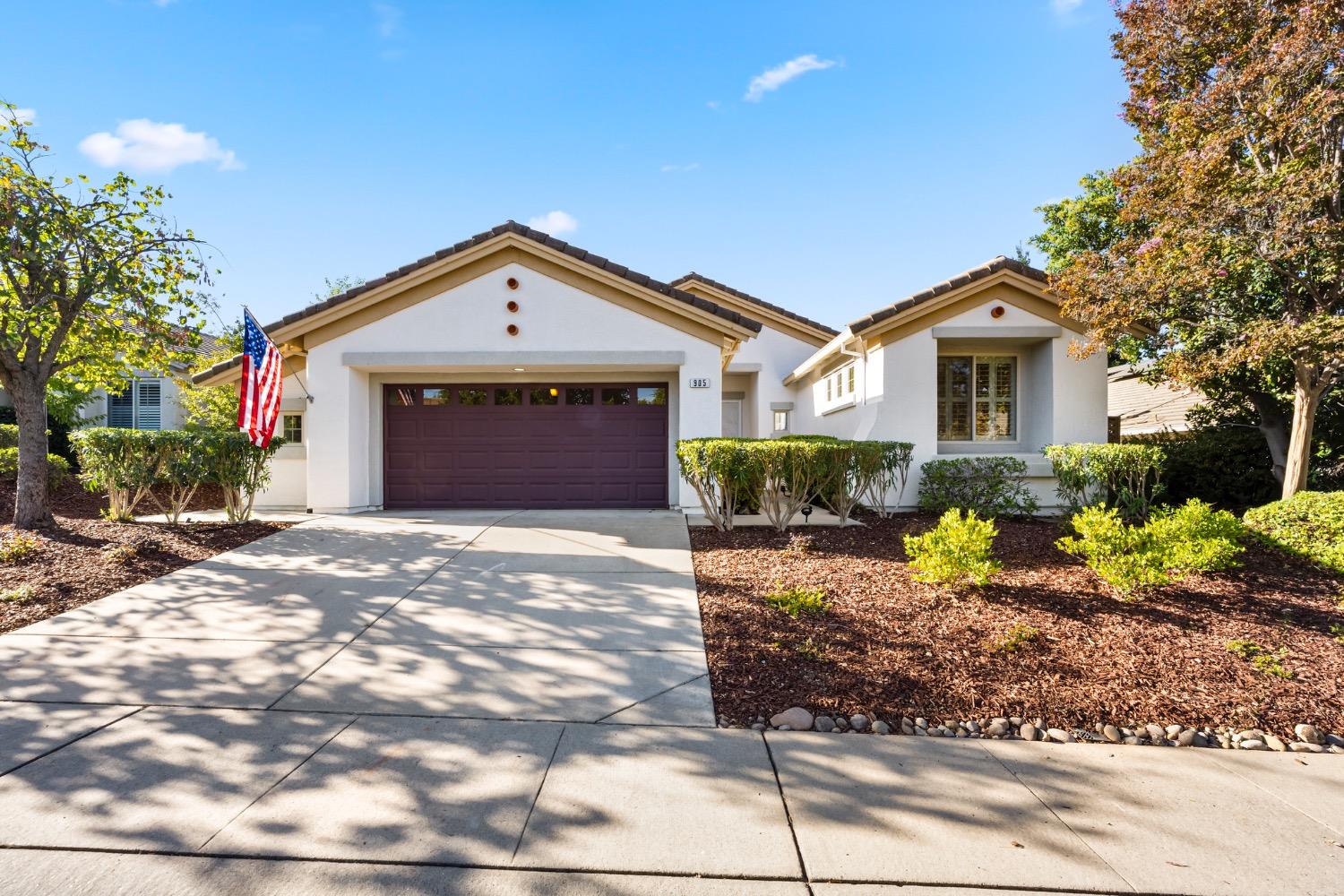 Detail Gallery Image 3 of 47 For 905 Magnolia Ln, Lincoln,  CA 95648 - 2 Beds | 2 Baths