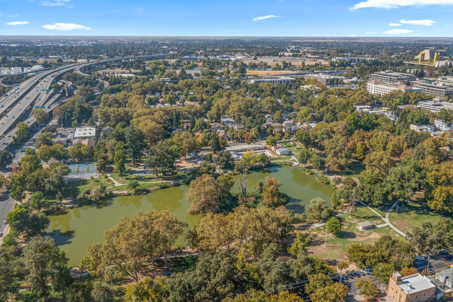 Detail Gallery Image 42 of 47 For 1922 4th St, Sacramento,  CA 95811 - 2 Beds | 2 Baths