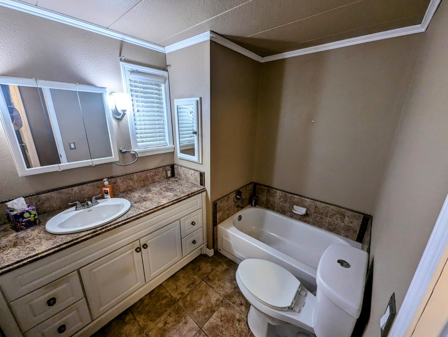 Detail Gallery Image 15 of 27 For 138 Gumtree Dr, Rancho Cordova,  CA 95670 - 2 Beds | 2 Baths