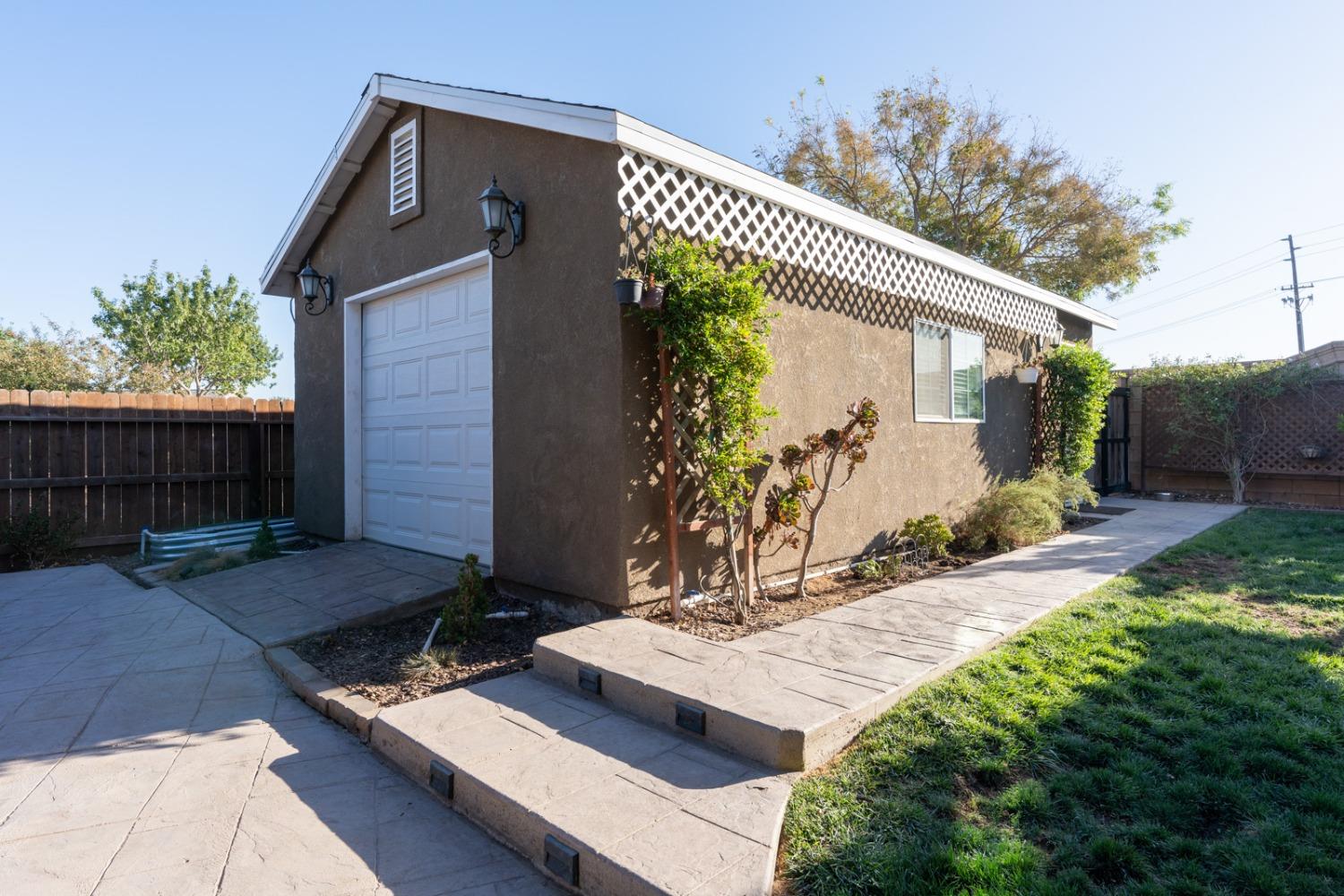 Detail Gallery Image 37 of 46 For 541 Addington St, Los Banos,  CA 93635 - 4 Beds | 2/1 Baths