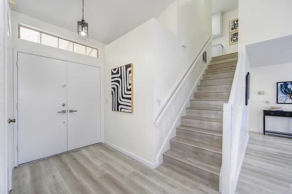 Detail Gallery Image 7 of 41 For 14 Fernwood Ct, Pittsburg,  CA 94565 - 4 Beds | 2/1 Baths