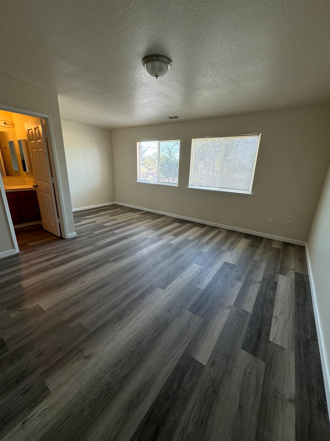 Detail Gallery Image 18 of 19 For 2458 S Madison St, Stockton,  CA 95206 - 3 Beds | 2/1 Baths