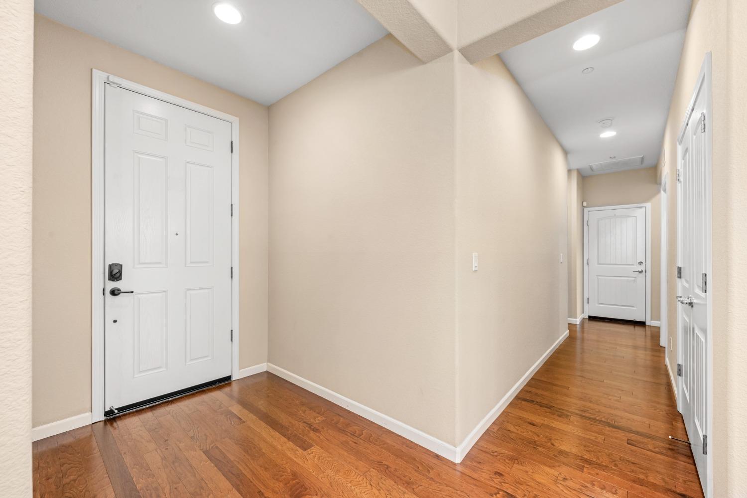 Detail Gallery Image 14 of 29 For 9709 Dartwell Way, Sacramento,  CA 95829 - 2 Beds | 2 Baths