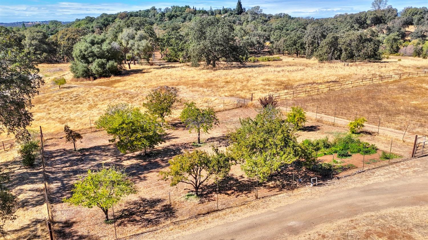 Detail Gallery Image 66 of 77 For 4560 Shingle Lime Mine Rd, Shingle Springs,  CA 95682 - 2 Beds | 4 Baths