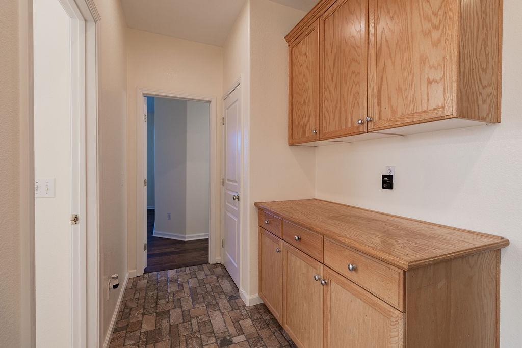 Detail Gallery Image 13 of 28 For 1219 Laurel Park Cir, Manteca,  CA 95337 - 3 Beds | 2 Baths