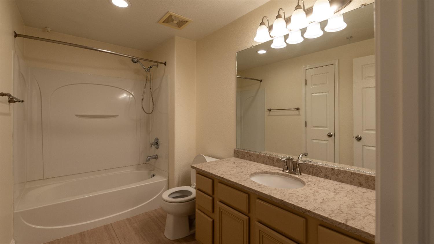 Detail Gallery Image 16 of 18 For 6551 Hearthstone Cir #924,  Rocklin,  CA 95677 - 2 Beds | 2 Baths