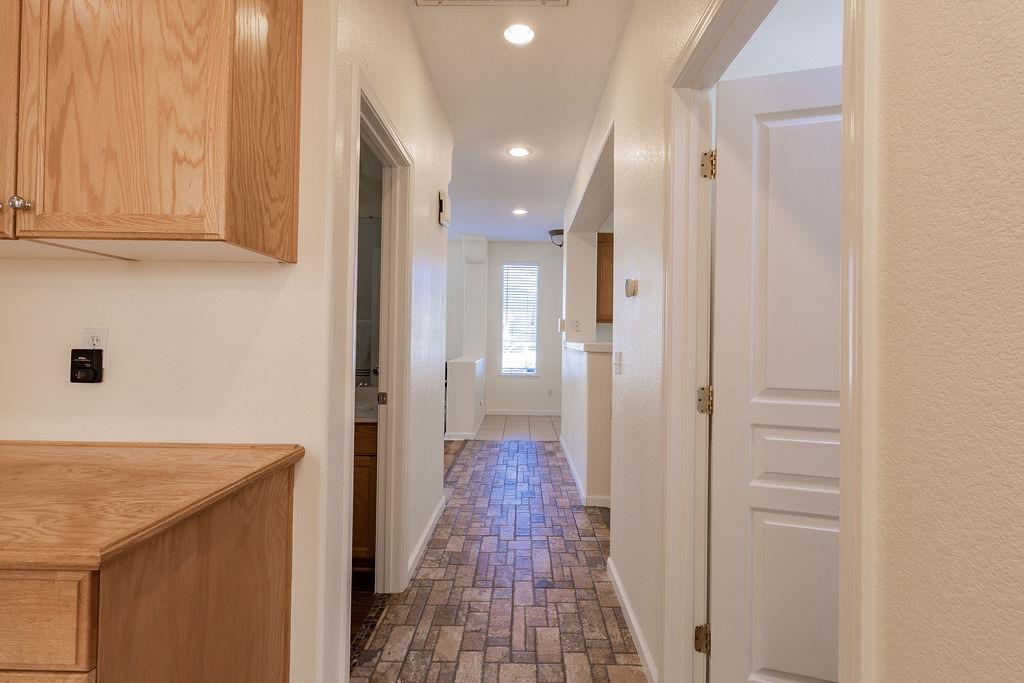 Detail Gallery Image 16 of 28 For 1219 Laurel Park Cir, Manteca,  CA 95337 - 3 Beds | 2 Baths