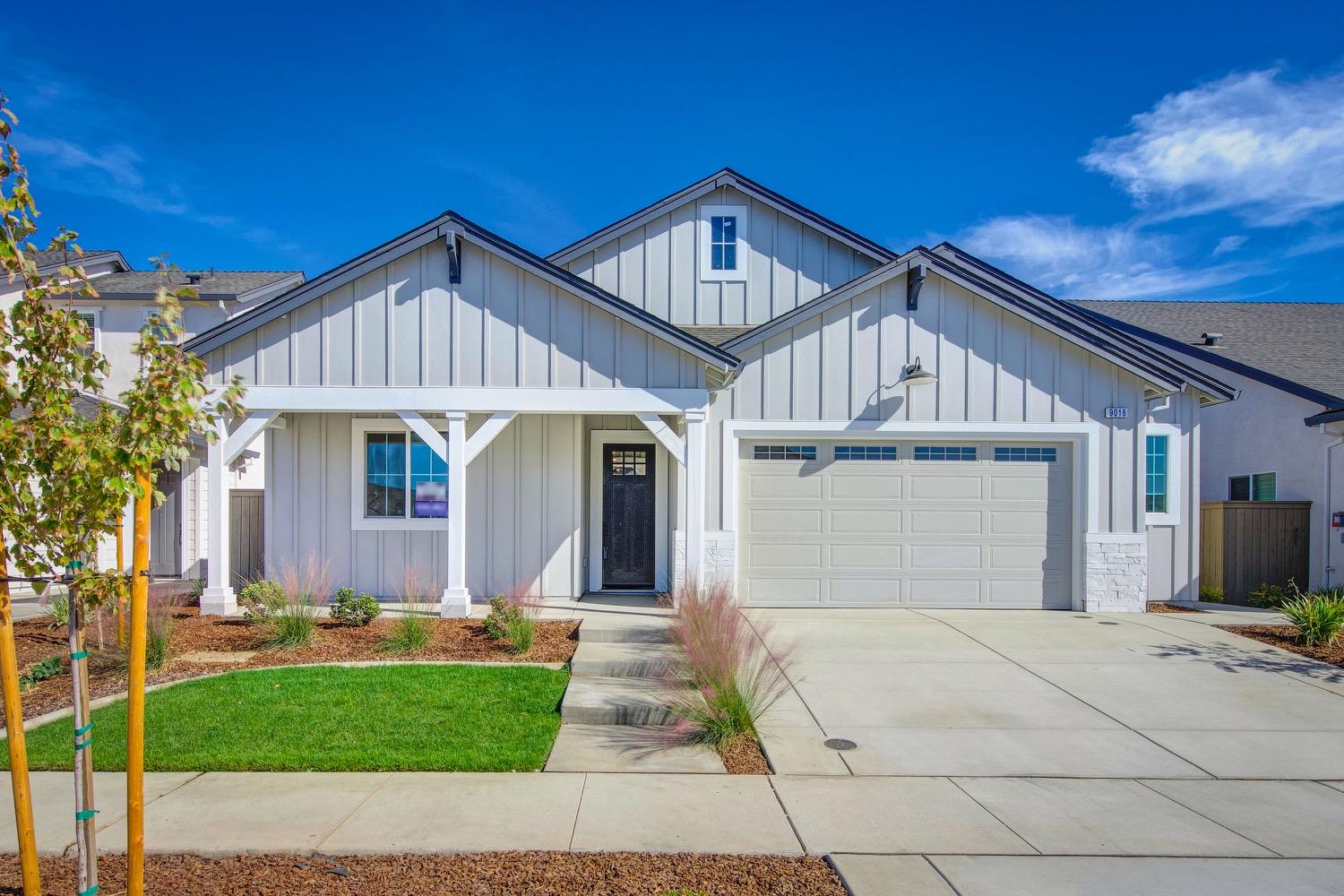 Detail Gallery Image 2 of 11 For 9016 Brea Way, Roseville,  CA 95747 - 3 Beds | 2 Baths