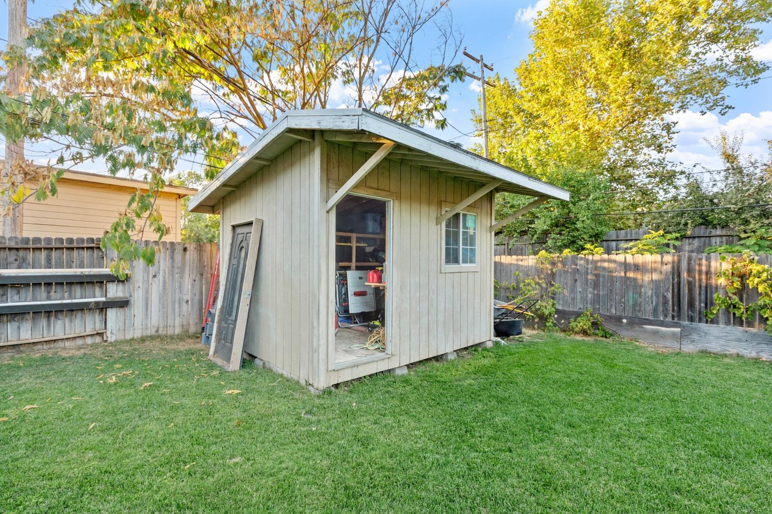 Detail Gallery Image 20 of 35 For 4913 Melvin Dr, Carmichael,  CA 95608 - 6 Beds | 4 Baths