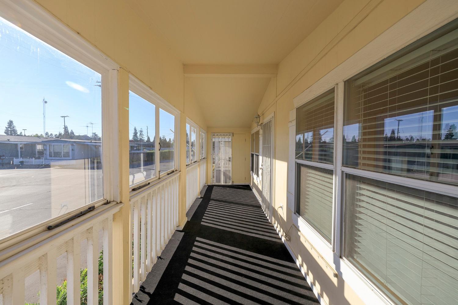 Detail Gallery Image 3 of 44 For 1459 Standiford Ave 11, Modesto,  CA 95350 - 2 Beds | 2/1 Baths