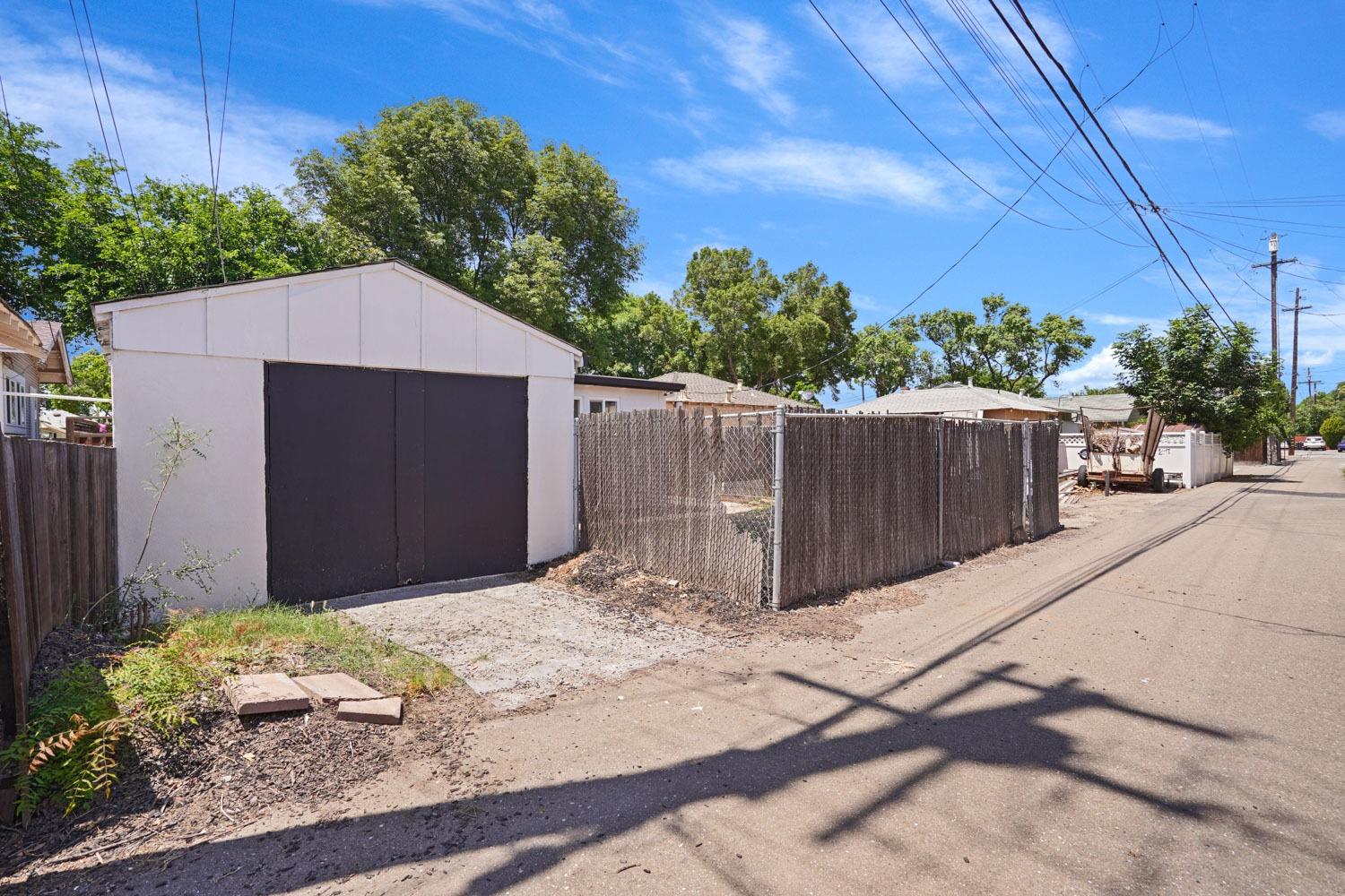 Detail Gallery Image 33 of 33 For 920 Taft Ave, Tracy,  CA 95376 - 3 Beds | 1 Baths