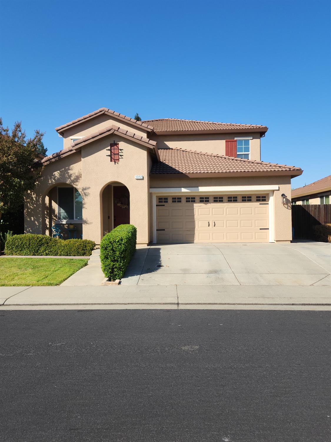 Detail Gallery Image 1 of 23 For 1312 Woodford Ln, Lincoln,  CA 95648 - 5 Beds | 3 Baths