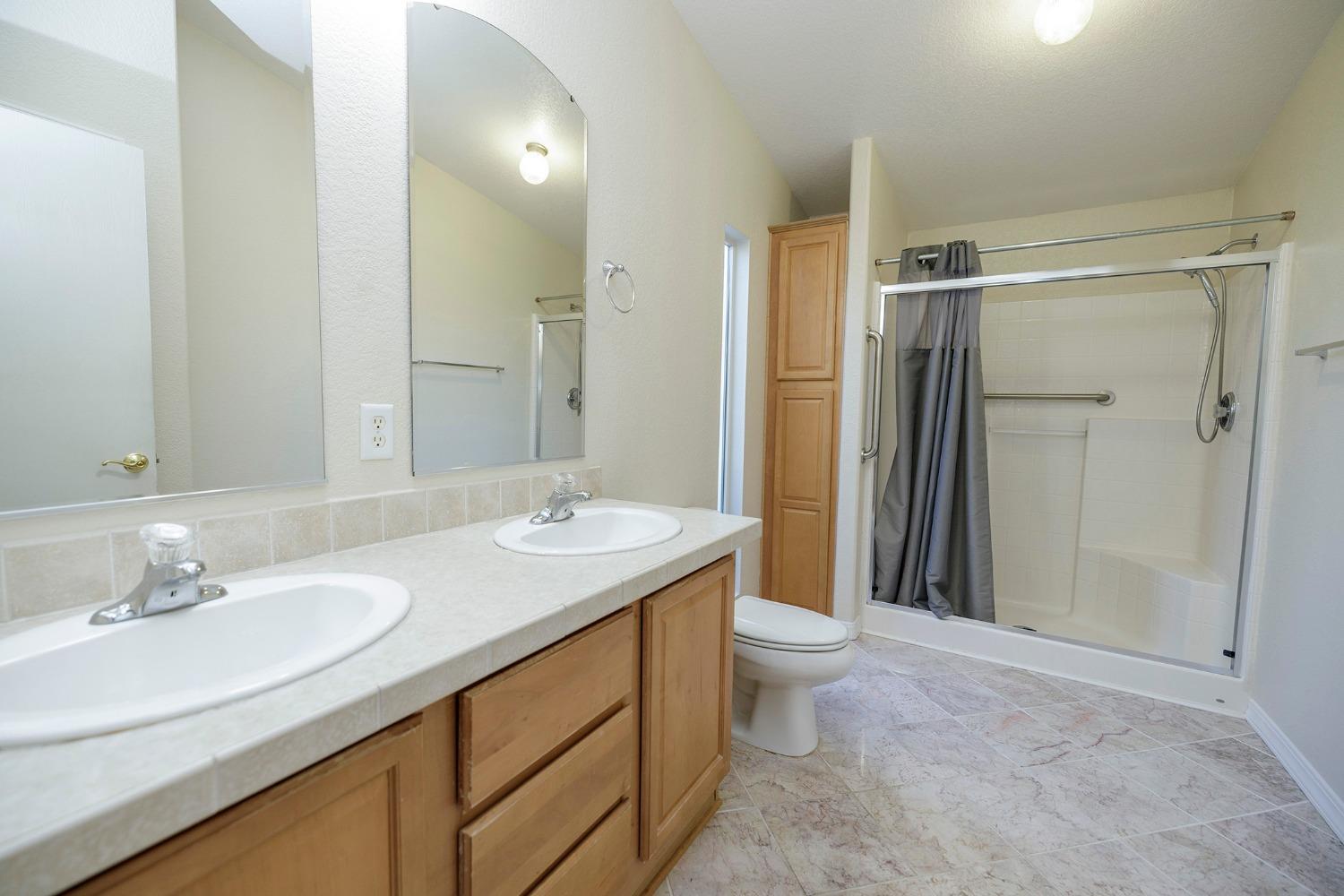 Detail Gallery Image 21 of 44 For 1459 Standiford Ave 11, Modesto,  CA 95350 - 2 Beds | 2/1 Baths