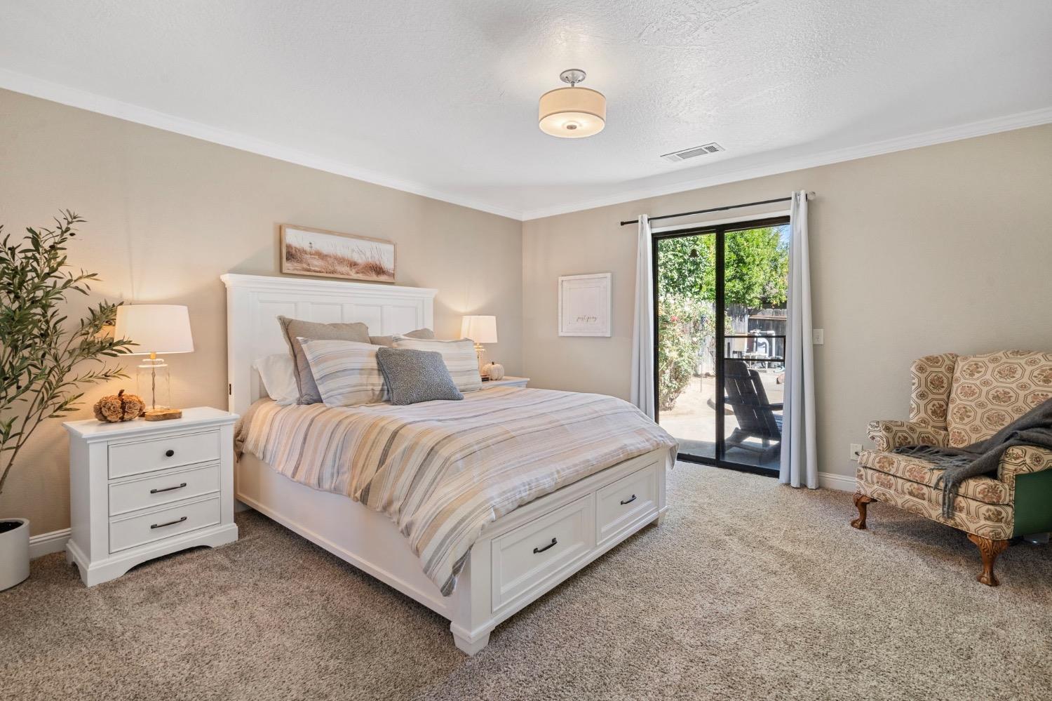 Detail Gallery Image 34 of 53 For 840 Dorchester Cir, Lodi,  CA 95240 - 3 Beds | 2 Baths