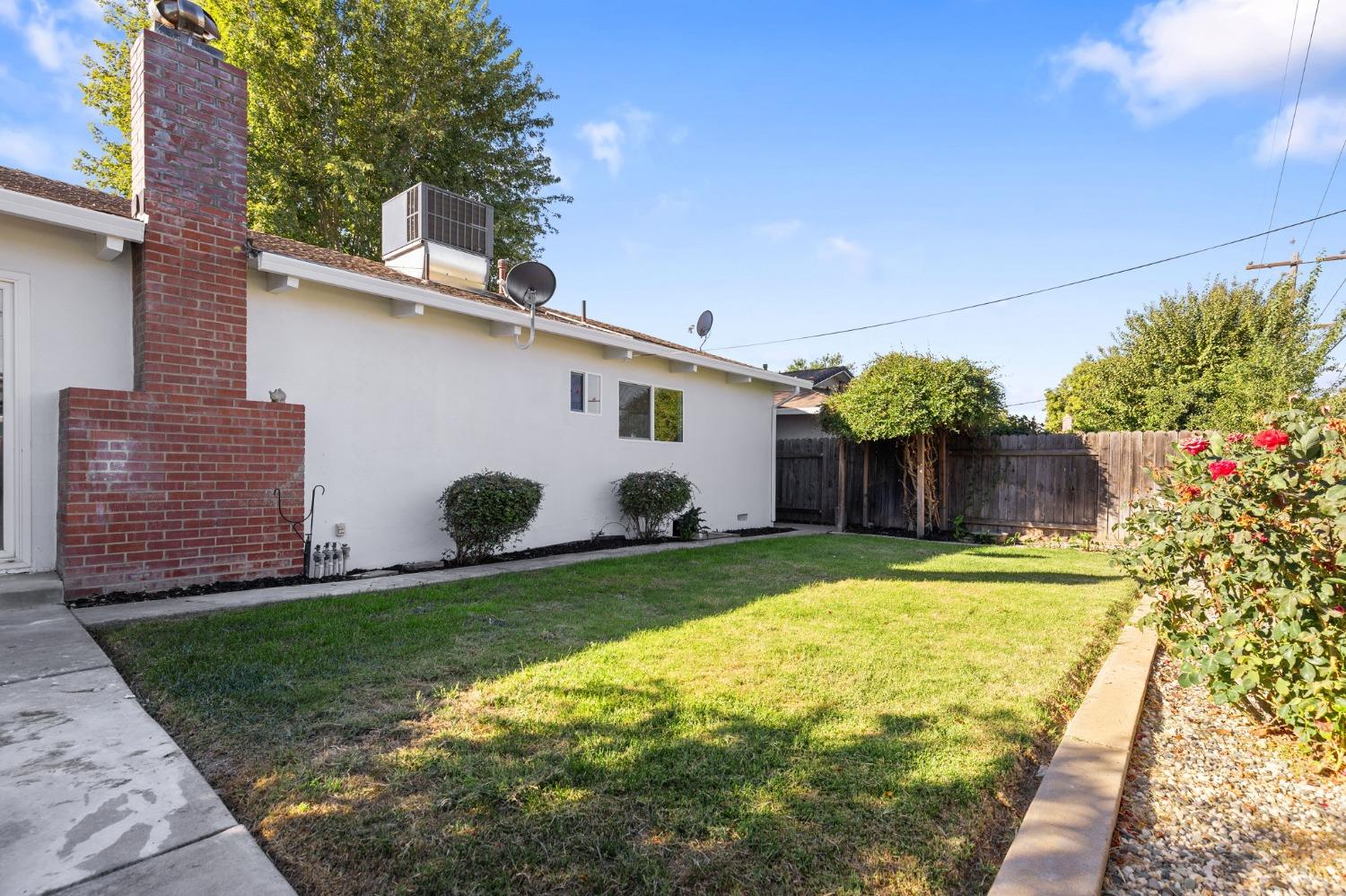 Detail Gallery Image 22 of 28 For 3412 Greenmeadow Ave, West Sacramento,  CA 95691 - 3 Beds | 2 Baths