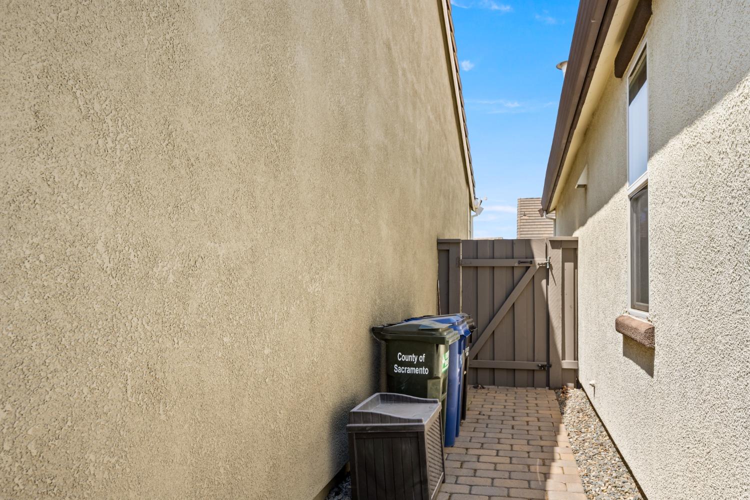 Detail Gallery Image 29 of 29 For 9709 Dartwell Way, Sacramento,  CA 95829 - 2 Beds | 2 Baths