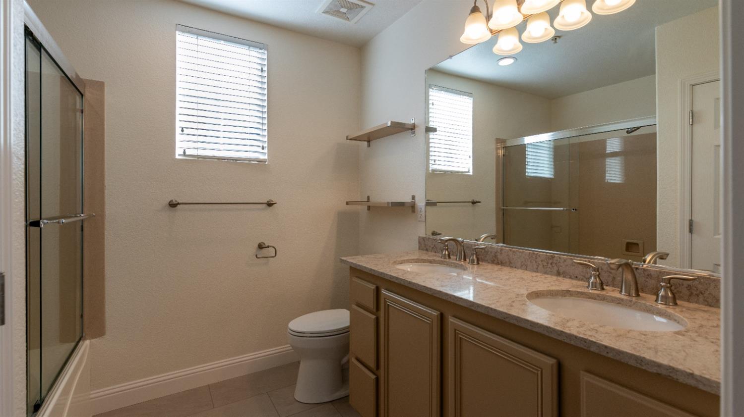 Detail Gallery Image 14 of 18 For 6551 Hearthstone Cir #924,  Rocklin,  CA 95677 - 2 Beds | 2 Baths