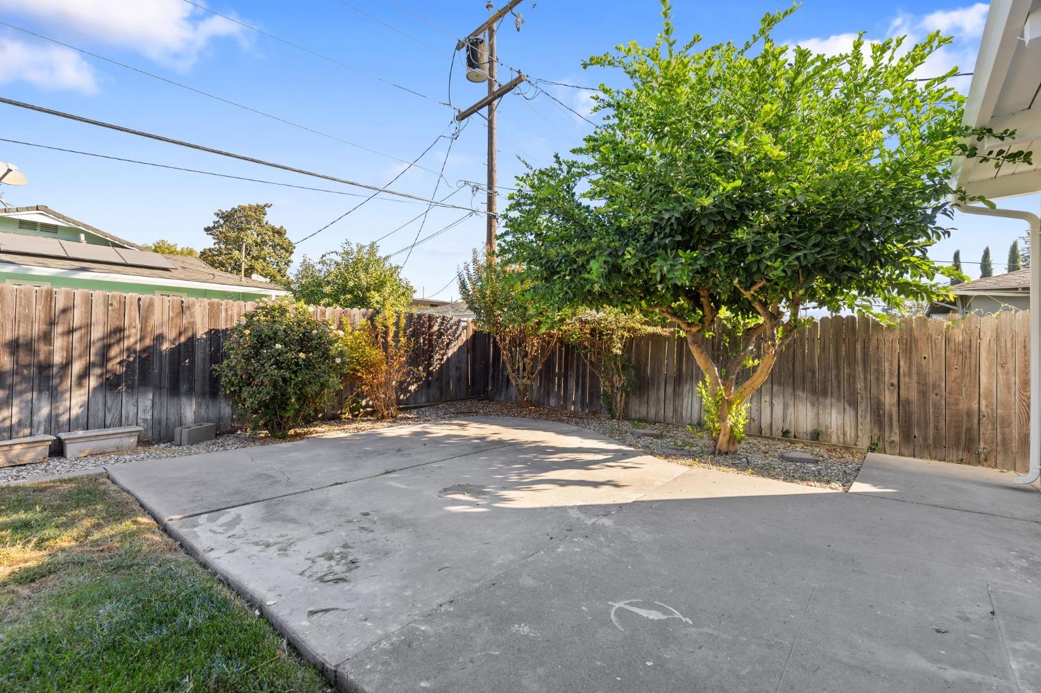 Detail Gallery Image 25 of 28 For 3412 Greenmeadow Ave, West Sacramento,  CA 95691 - 3 Beds | 2 Baths