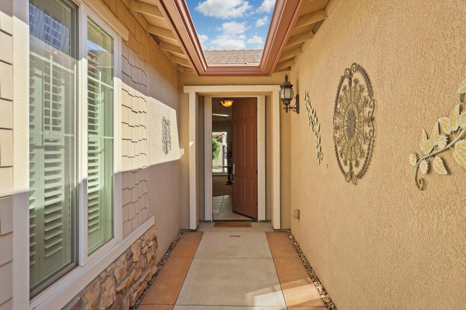 Detail Gallery Image 2 of 91 For 2526 Bellchase Dr, Manteca,  CA 95336 - 2 Beds | 2 Baths