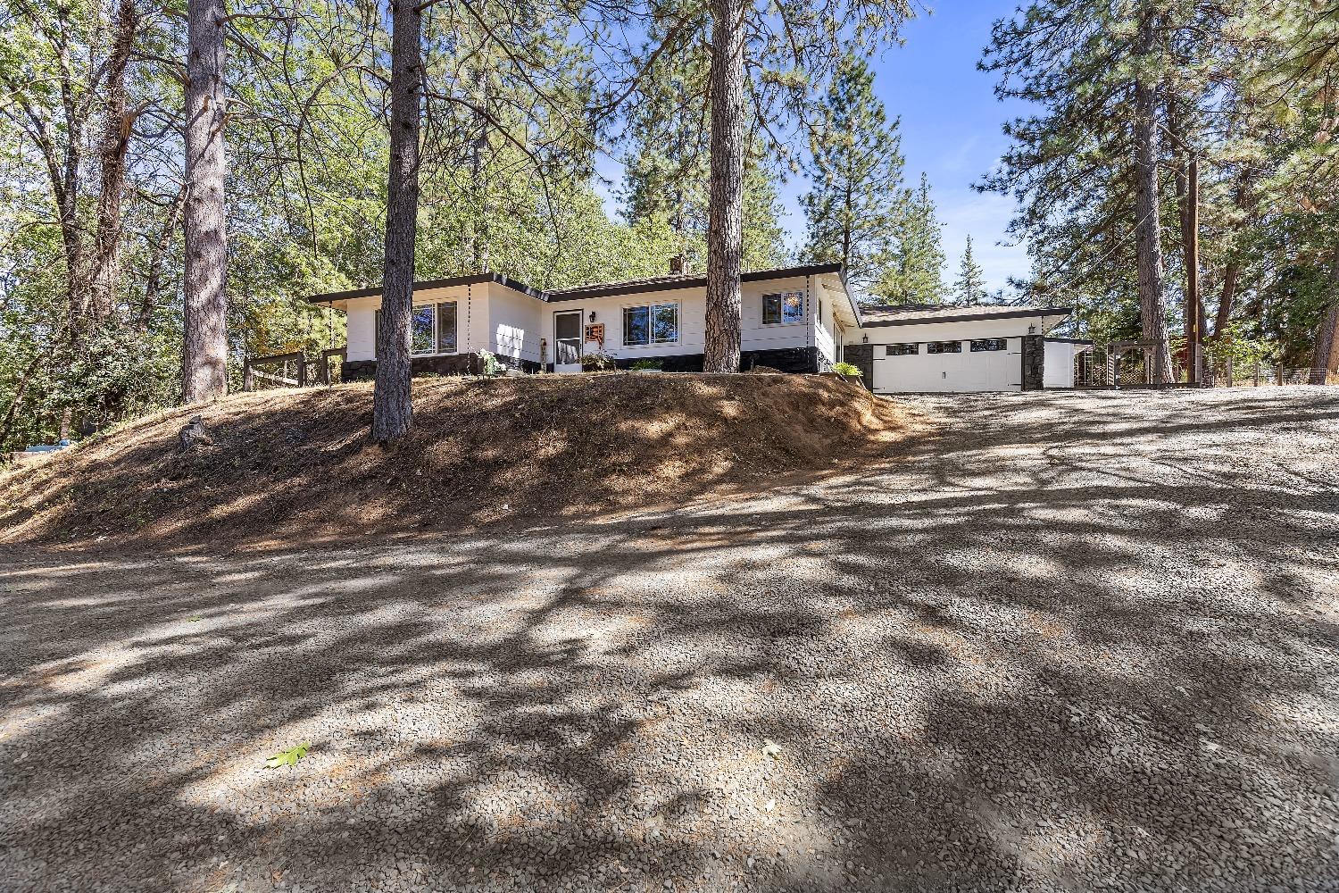 Detail Gallery Image 6 of 43 For 280 E Weimar Cross Rd, Colfax,  CA 95713 - 4 Beds | 2 Baths