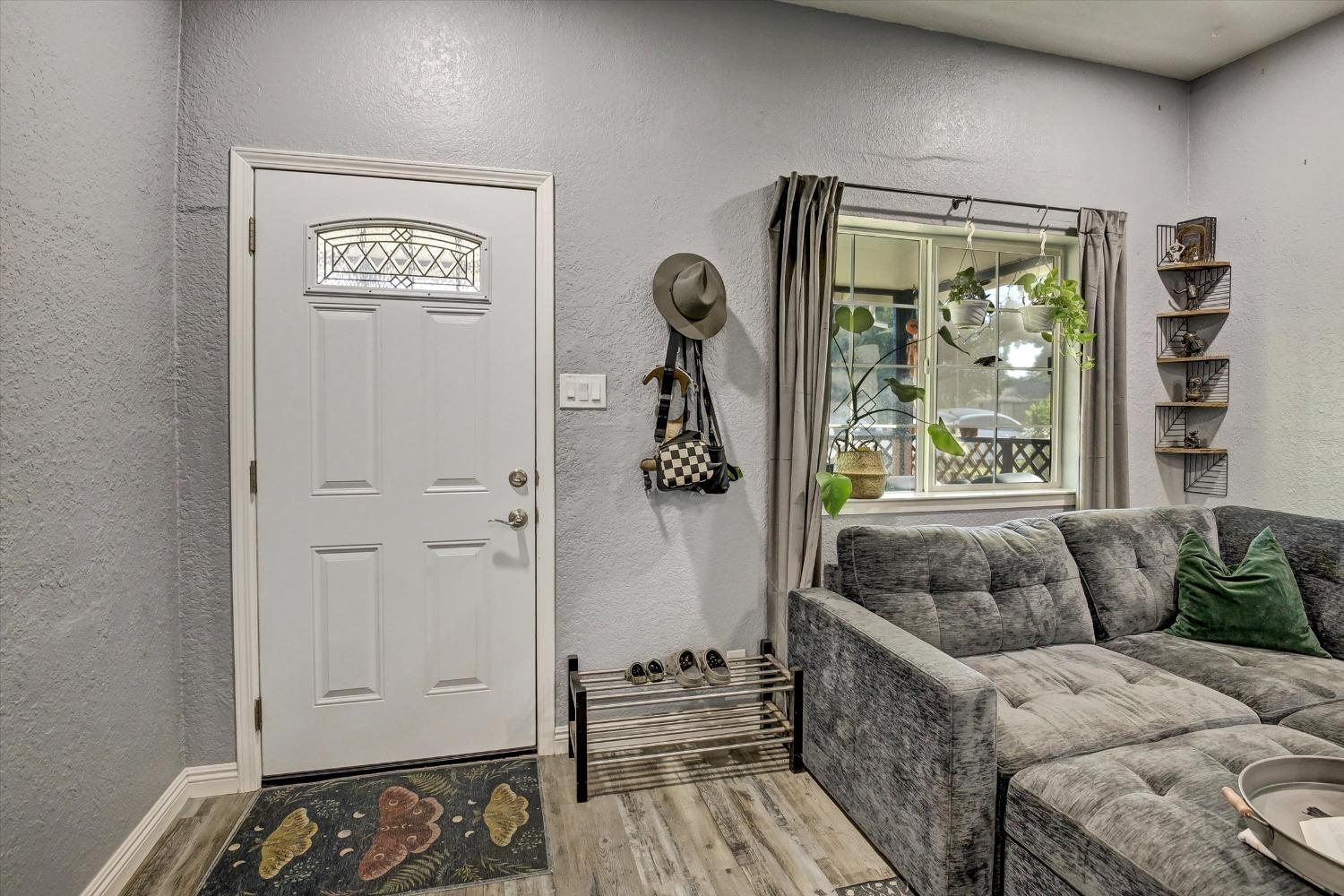 Detail Gallery Image 7 of 38 For 5676 Arboga Rd, Olivehurst,  CA 95961 - 3 Beds | 2 Baths