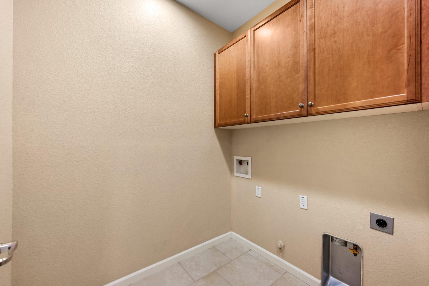 Detail Gallery Image 16 of 29 For 9709 Dartwell Way, Sacramento,  CA 95829 - 2 Beds | 2 Baths