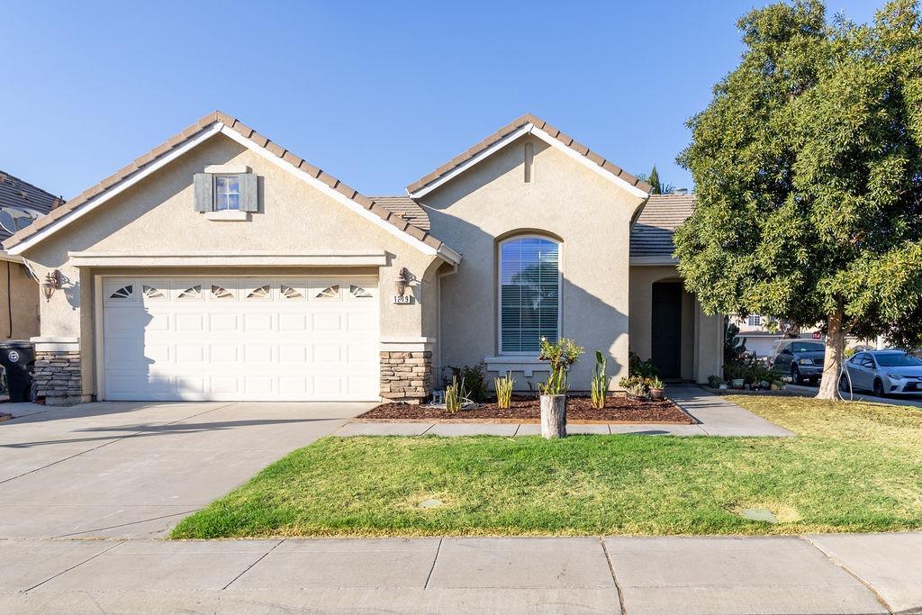 Detail Gallery Image 2 of 28 For 1219 Laurel Park Cir, Manteca,  CA 95337 - 3 Beds | 2 Baths