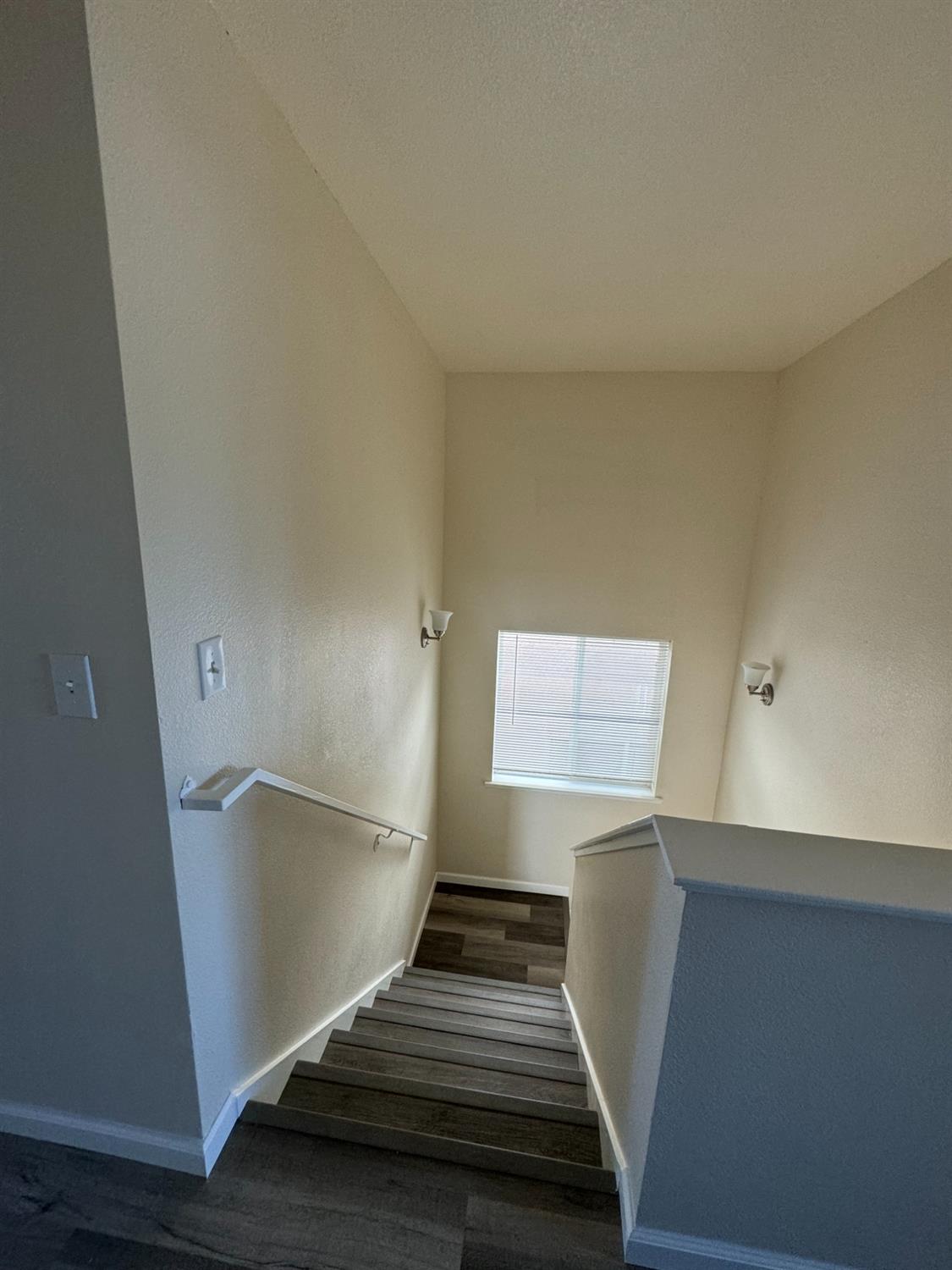 Detail Gallery Image 10 of 19 For 2458 S Madison St, Stockton,  CA 95206 - 3 Beds | 2/1 Baths