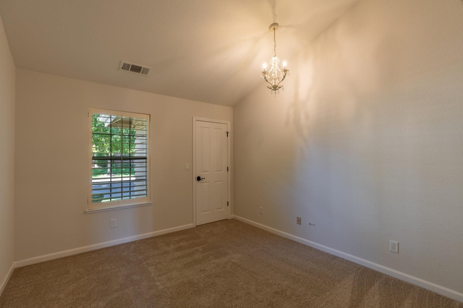 Detail Gallery Image 26 of 40 For 2500 Van Hoeks Cir, Modesto,  CA 95356 - 4 Beds | 2/1 Baths