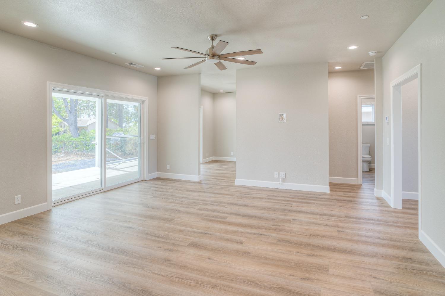 Detail Gallery Image 14 of 41 For 1906 Crandall, Paradise,  CA 95969 - 2 Beds | 2 Baths