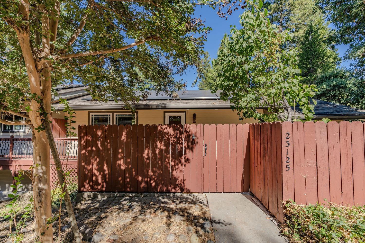 Detail Gallery Image 4 of 53 For 23125 Hidden Lane, Pioneer,  CA 95666 - 3 Beds | 2/1 Baths