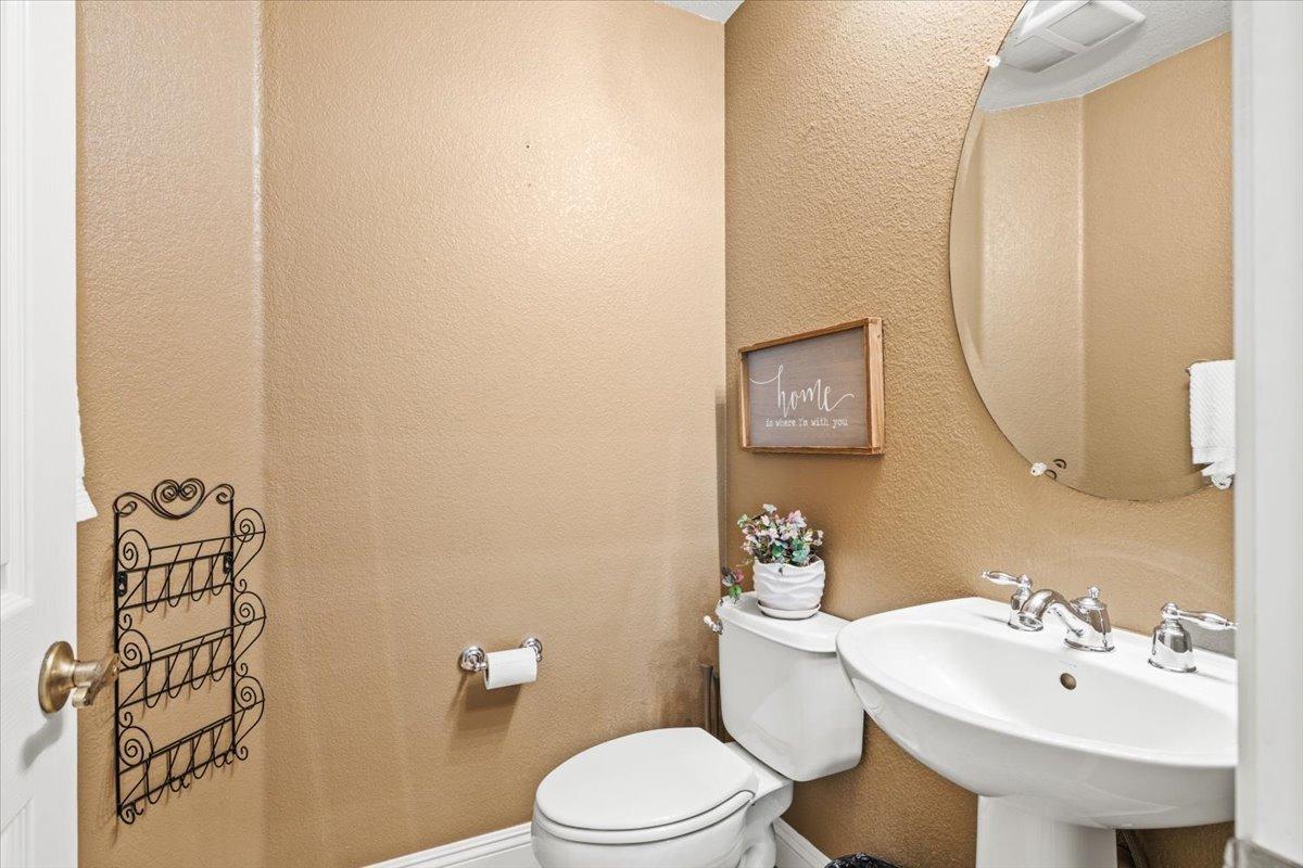 Detail Gallery Image 10 of 25 For 11845 White Rain Way, Rancho Cordova,  CA 95742 - 4 Beds | 2/1 Baths