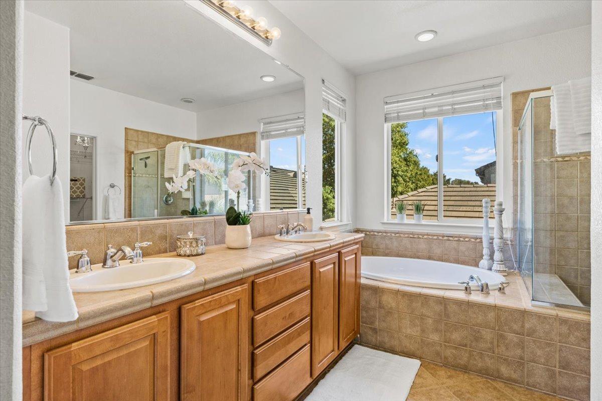 Detail Gallery Image 14 of 25 For 11845 White Rain Way, Rancho Cordova,  CA 95742 - 4 Beds | 2/1 Baths