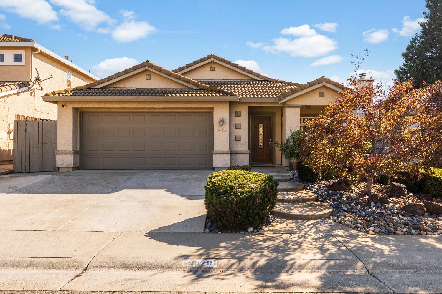 Detail Gallery Image 1 of 1 For 9078 Devon Crest Way, Elk Grove,  CA 95624 - 3 Beds | 2 Baths