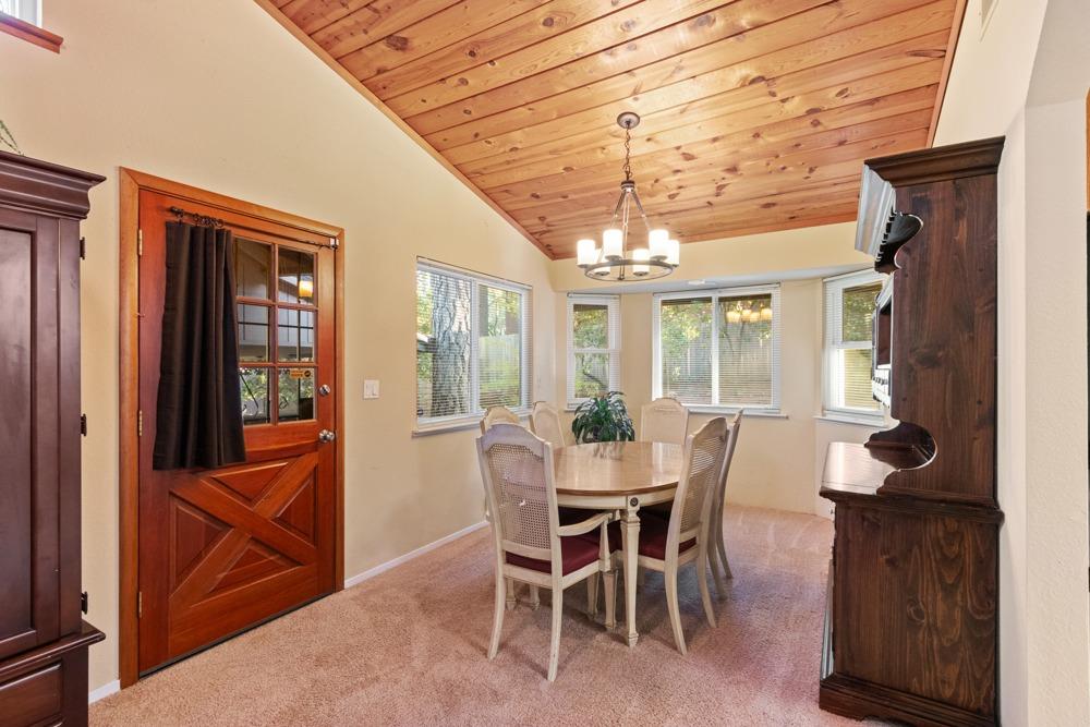 Detail Gallery Image 19 of 88 For 1662 Stonecrest Rd, Placerville,  CA 95667 - 4 Beds | 3/1 Baths